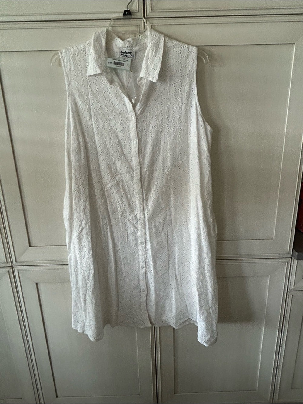 Anthony Richards White Sleeveless Eyelet Button-Front Dress